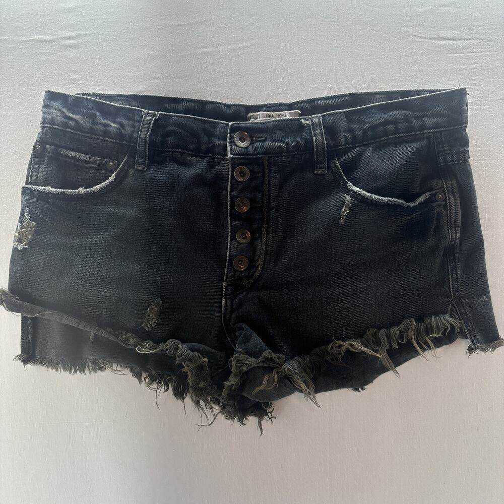Free People Women's Distress Denim Blue Jean Shorts Sz W28 5 Button Fly